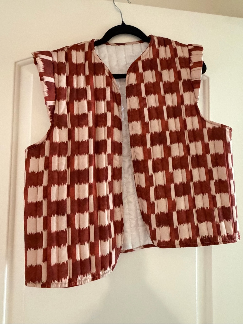 Women's Rust and Cream Patterned Sleeveless Scandi Vest